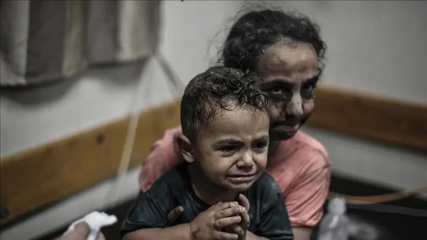 "تلغراف": الجوع يحوّل أطفال غزّة لهياكل عظمية